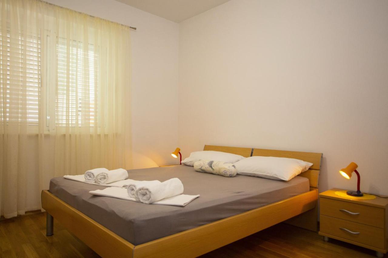 Apartments with a parking space Podgora, Makarska - 12816 Zewnętrze zdjęcie